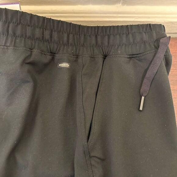 Mondetta ladies active Bermuda short size XS in black, NWT - Picture 10 of 11